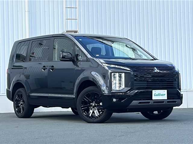 三菱 デリカＤ：５ シャモニー 三重県 2025(令7)年 0.1千km グラファイトグレーメタリック/ブラックマイカ 登録済未使用車/バックカメラ/BSM/前席シートヒーター/パワーバックドア/スペアキー/AC100V/両側パワースライドドア/ステアリングヒーター/革巻きステアリング/ステアリングスイッチ/前席パワーシート/レーダークルーズコントロール/レーンキープアシスト/衝突軽減ブレーキ/ハーフレザーシート/LEDヘッドライト/オートハイビーム/オートライト/電動格納ミラー/禁煙車