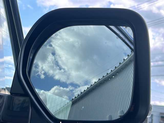 三菱 デリカＤ：５ シャモニー 三重県 2025(令7)年 0.1千km グラファイトグレーメタリック/ブラックマイカ 登録済未使用車/バックカメラ/BSM/前席シートヒーター/パワーバックドア/スペアキー/AC100V/両側パワースライドドア/ステアリングヒーター/革巻きステアリング/ステアリングスイッチ/前席パワーシート/レーダークルーズコントロール/レーンキープアシスト/衝突軽減ブレーキ/ハーフレザーシート/LEDヘッドライト/オートハイビーム/オートライト/電動格納ミラー/禁煙車