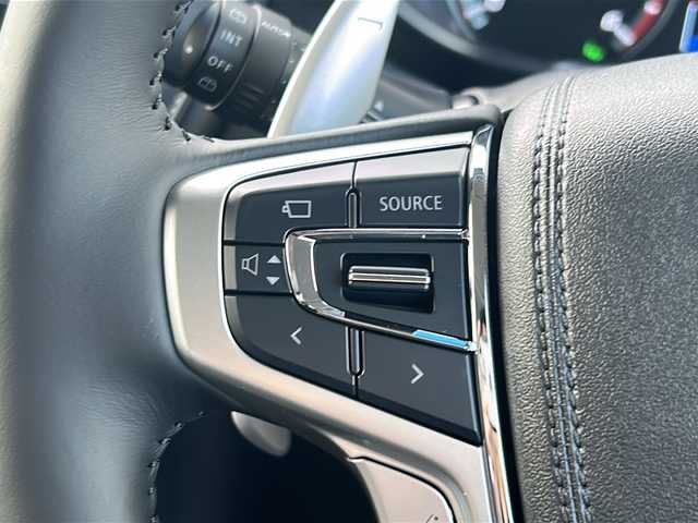 三菱 デリカＤ：５ シャモニー 三重県 2025(令7)年 0.1千km グラファイトグレーメタリック/ブラックマイカ 登録済未使用車/バックカメラ/BSM/前席シートヒーター/パワーバックドア/スペアキー/AC100V/両側パワースライドドア/ステアリングヒーター/革巻きステアリング/ステアリングスイッチ/前席パワーシート/レーダークルーズコントロール/レーンキープアシスト/衝突軽減ブレーキ/ハーフレザーシート/LEDヘッドライト/オートハイビーム/オートライト/電動格納ミラー/禁煙車