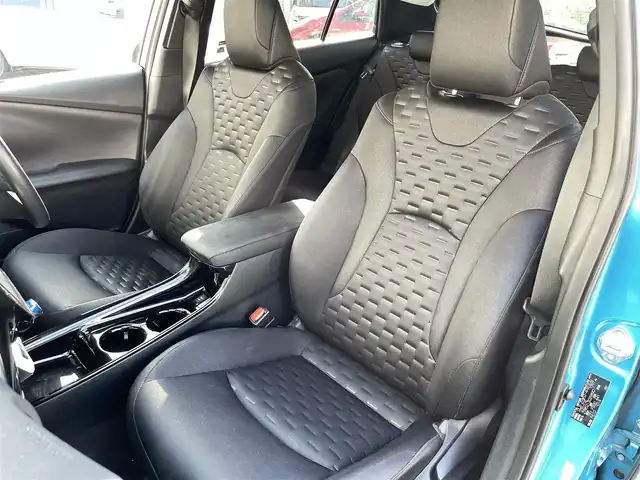 トヨタ プリウス ＰＨＶ S ナビパッケージ 愛知県 2017(平29)年 5.3万km スピリテッドアクアメタリック 純正SDメモリーナビ/バックカメラ/フルセグTV/ETC2.0/Bluetooth/USB/AUX接続/シートヒーター（D/N）/純正フロアマット/純正15インチアルミホイール（キャップあり）/レーダークルーズコントロール/LEDヘッドライト/オートマチックハイビーム/コーナーセンサー/横滑り防止装置/衝突軽減ブレーキ/レーンキープアシスト/純正ドライブレコーダー（前）/ステアリングヒーター/スマートキー/プッシュスタート