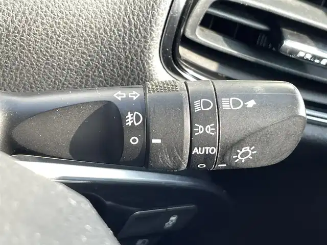 トヨタ プリウス ＰＨＶ S ナビパッケージ 愛知県 2017(平29)年 5.3万km スピリテッドアクアメタリック 純正SDメモリーナビ/バックカメラ/フルセグTV/ETC2.0/Bluetooth/USB/AUX接続/シートヒーター（D/N）/純正フロアマット/純正15インチアルミホイール（キャップあり）/レーダークルーズコントロール/LEDヘッドライト/オートマチックハイビーム/コーナーセンサー/横滑り防止装置/衝突軽減ブレーキ/レーンキープアシスト/純正ドライブレコーダー（前）/ステアリングヒーター/スマートキー/プッシュスタート