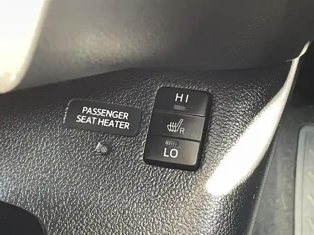 トヨタ プリウス ＰＨＶ S ナビパッケージ 愛知県 2017(平29)年 5.3万km スピリテッドアクアメタリック 純正SDメモリーナビ/バックカメラ/フルセグTV/ETC2.0/Bluetooth/USB/AUX接続/シートヒーター（D/N）/純正フロアマット/純正15インチアルミホイール（キャップあり）/レーダークルーズコントロール/LEDヘッドライト/オートマチックハイビーム/コーナーセンサー/横滑り防止装置/衝突軽減ブレーキ/レーンキープアシスト/純正ドライブレコーダー（前）/ステアリングヒーター/スマートキー/プッシュスタート
