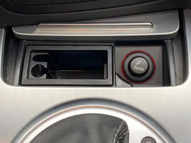 アウディ ＴＴクーペ 2．0 TFSI Sラインパック 福岡県 2010(平22)年 11.6万km アイビスホワイト 純正ナビ/CD/DVD/Bluetooth/SD/TV/ETC/黒半革シート/パワーシート/パドルシフト/純正18インチアルミホイール/オートライト/HIDヘッドライト/純正フロアマット/保証書/取扱説明書