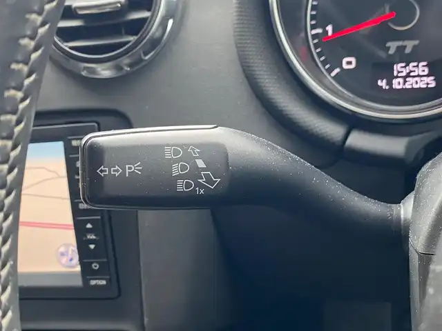 アウディ ＴＴクーペ 2．0 TFSI Sラインパック 福岡県 2010(平22)年 11.6万km アイビスホワイト 純正ナビ/CD/DVD/Bluetooth/SD/TV/ETC/黒半革シート/パワーシート/パドルシフト/純正18インチアルミホイール/オートライト/HIDヘッドライト/純正フロアマット/保証書/取扱説明書