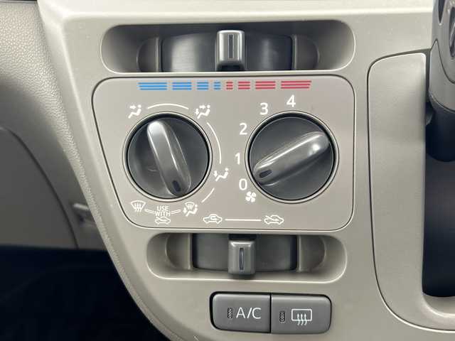 ダイハツ ミラ イース Xf SA 道央・札幌 2014(平26)年 5.8万km コットンアイボリー ・４ＷＤ/・純正オーディオ（CD/AUX）/・衝突被害軽減ブレーキ/・横滑り防止装置/・盗難防止装置/・ＥＴＣ/・エコアイドル/・電動格納ミラー/・Ｗエアバック/・リモコンキー/・スペアキー（１本）/・積込スタッドレスタイヤ社外ＡＷ（２セット）