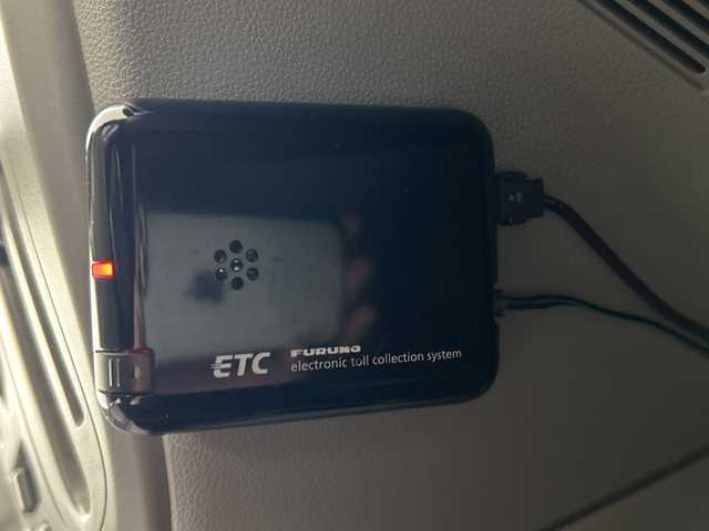 ダイハツ ミラ イース Xf SA 道央・札幌 2014(平26)年 5.8万km コットンアイボリー ・４ＷＤ/・純正オーディオ（CD/AUX）/・衝突被害軽減ブレーキ/・横滑り防止装置/・盗難防止装置/・ＥＴＣ/・エコアイドル/・電動格納ミラー/・Ｗエアバック/・リモコンキー/・スペアキー（１本）/・積込スタッドレスタイヤ社外ＡＷ（２セット）