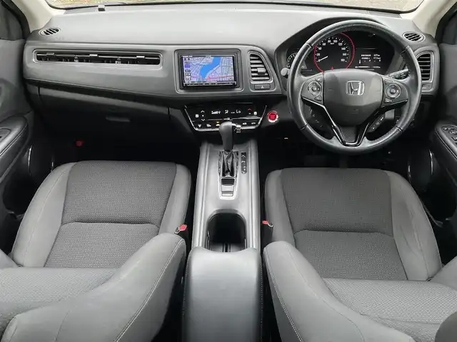 ホンダ ヴェゼル X ホンダセンシング 新潟県 2018(平30)年 11.7万km ミッドナイトブルービームM 4WD/社外SDナビ(CN-RE04D)/CD/DVD/BT/フルセグテレビ/バックカメラ/ETC/ドライブレコーダー/衝突被害軽減ブレーキ/レーンキープアシスト/レーダークルーズコントロール/シートヒーター /ステアリングスイッチ/スマートキー/プッシュスタート/LEDヘッドライト/オートライト/フォグランプ/純正16インチアルミホイール