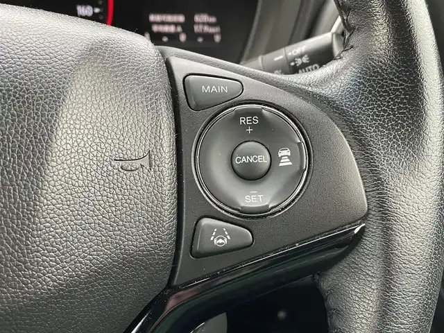 ホンダ ヴェゼル X ホンダセンシング 新潟県 2018(平30)年 11.7万km ミッドナイトブルービームM 4WD/社外SDナビ(CN-RE04D)/CD/DVD/BT/フルセグテレビ/バックカメラ/ETC/ドライブレコーダー/衝突被害軽減ブレーキ/レーンキープアシスト/レーダークルーズコントロール/シートヒーター /ステアリングスイッチ/スマートキー/プッシュスタート/LEDヘッドライト/オートライト/フォグランプ/純正16インチアルミホイール