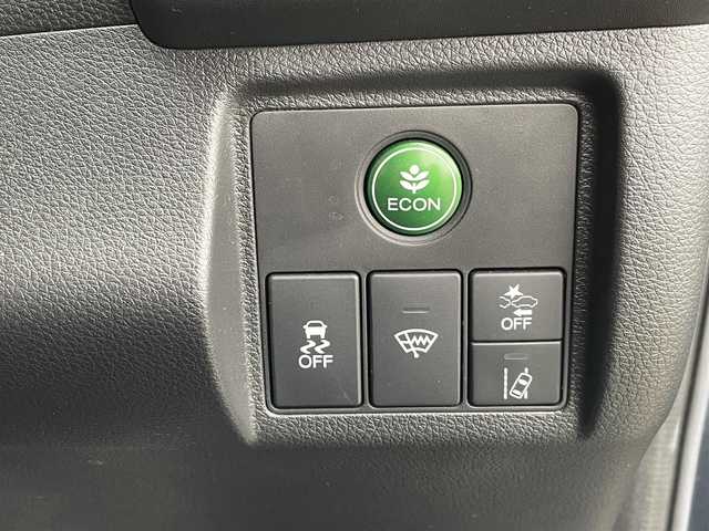ホンダ ヴェゼル X ホンダセンシング 新潟県 2018(平30)年 11.7万km ミッドナイトブルービームM 4WD/社外SDナビ(CN-RE04D)/CD/DVD/BT/フルセグテレビ/バックカメラ/ETC/ドライブレコーダー/衝突被害軽減ブレーキ/レーンキープアシスト/レーダークルーズコントロール/シートヒーター /ステアリングスイッチ/スマートキー/プッシュスタート/LEDヘッドライト/オートライト/フォグランプ/純正16インチアルミホイール