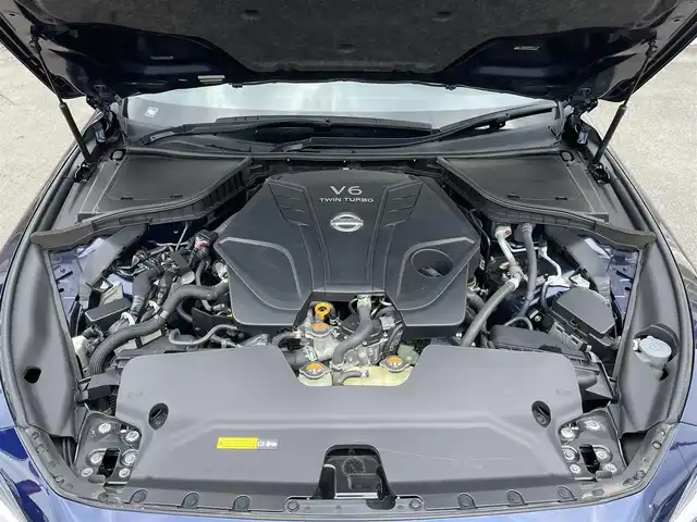 日産 スカイライン 400R 群馬県 2020(令2)年 6.4万km 紺 安全性能/・インテリジェントクルーズコントロール/・エマージェンシーブレーキ/・後側方衝突防止支援/・車線逸脱警報/・車線逸脱防止支援/純正メモリナビ/　　Bluetooth/フルセグ/CD/DVD/    FM/AM/USB/MusicBox/サンルーフ/BOSEサウンド/アラウンドビューモニター/赤ブレーキキャリパー/黒レザーシート/前席パワーシート/前席シートヒーター/オートLEDヘッドライト/フォグランプ/パドルシフト/前方ドライブレコーダー/ビルドインETC2.0