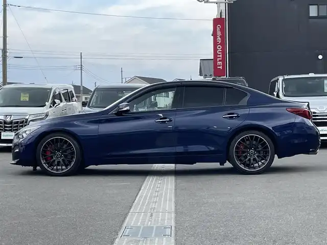 日産 スカイライン 400R 群馬県 2020(令2)年 6.4万km 紺 安全性能/・インテリジェントクルーズコントロール/・エマージェンシーブレーキ/・後側方衝突防止支援/・車線逸脱警報/・車線逸脱防止支援/純正メモリナビ/　　Bluetooth/フルセグ/CD/DVD/    FM/AM/USB/MusicBox/サンルーフ/BOSEサウンド/アラウンドビューモニター/赤ブレーキキャリパー/黒レザーシート/前席パワーシート/前席シートヒーター/オートLEDヘッドライト/フォグランプ/パドルシフト/前方ドライブレコーダー/ビルドインETC2.0