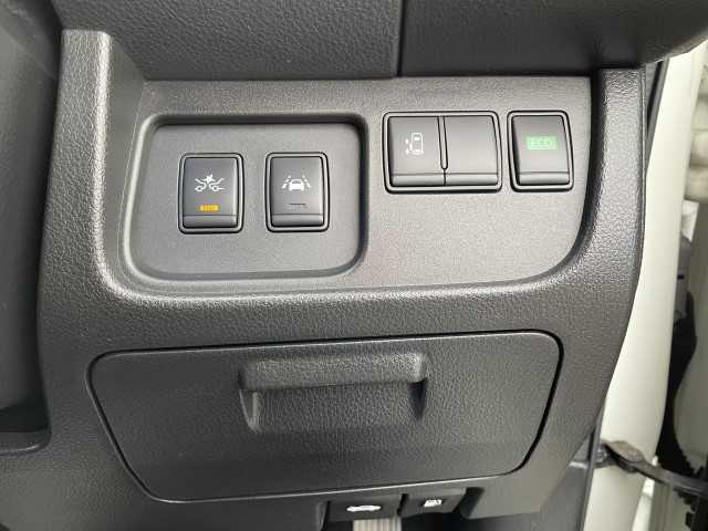 日産 セレナ ハイウェイスター Aセーフティ 岩手県 2014(平26)年 8.4万km ブリリアントホワイトパール 純正SDナビ/フリップダウンモニター/4WD/片側パワースライドドア/クルーズコントロール/電動格納ミラー/バックカメラ/WAC/アイドリングストップ/全方位カメラ