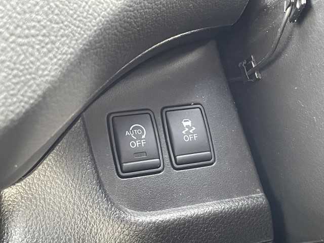 日産 セレナ ハイウェイスター Aセーフティ 岩手県 2014(平26)年 8.4万km ブリリアントホワイトパール 純正SDナビ/フリップダウンモニター/4WD/片側パワースライドドア/クルーズコントロール/電動格納ミラー/バックカメラ/WAC/アイドリングストップ/全方位カメラ