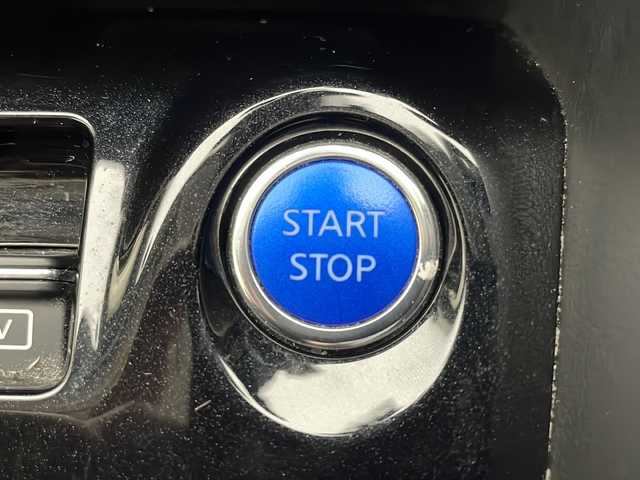 日産 キックス X 宮崎県 2021(令3)年 5.5万km ラディアントレッド 禁煙車/エマージェンシーブレーキ/純正9型ナビTV/（CD/DVD/Bluetooth/FMAM/フルセグTV)/純正ETC/純正LEDオートライト/純正LEDフォグ/純正17インチアルミ/純正フロアマット/プロパイロット/アラウンドビューモニター/クリアランスソナー/電子パーキング/オートホールド/ステアリングヒーター/前席シートヒーター/オートエアコン/本革巻ハンドル/ハーフレザーシート/インテリジェントキー/プッシュエンジンスタート/新車時保証書/取扱い説明書