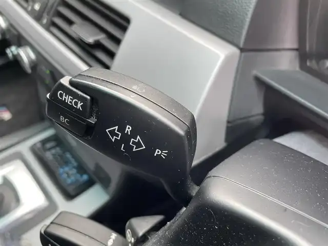 ＢＭＷ ５２５ｉ Mスポーツ 東京都 2010(平22)年 13.4万km 白 純正ナビ/バックカメラ/ETC/ハーフレザーシート/パワーシート/HIDヘッドライト/スマートキー/プッシュスタート