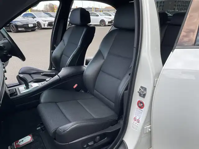 ＢＭＷ ５２５ｉ Mスポーツ 東京都 2010(平22)年 13.4万km 白 純正ナビ/バックカメラ/ETC/ハーフレザーシート/パワーシート/HIDヘッドライト/スマートキー/プッシュスタート