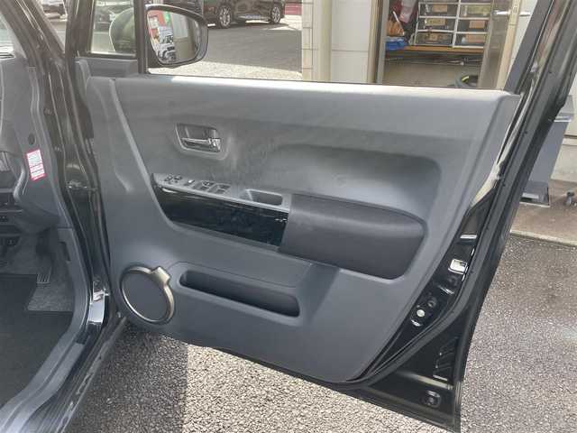 スズキ ハスラー Jスタイル Ⅱ 大分県 2017(平29)年 5.6万km ブルーイッシュブラックパール ワンオーナー/メーカーオプションナビ 【フルセグ/DVD/BTオーディオ】/全方位カメラ/ハーフレザー調シート/純正15インチアルミホイール/衝突被害軽減システム/レーンアシスト/ビルトインETC /HIDヘッドライト/LEDフォグランプ/オートライト/ステアリングリモコン/エンジンプッシュスタート/レザーステアリング/チルトステアリング/前席シートヒーター/運転席シートリフター/ウインカーミラー/アイドリングストップ/横滑り防止装置/リアプライバシーガラス/フロアマット/電動格納ミラー/Wエアバッグ/ABS/スマートキー×2/保証書/車両取説/ナビ取説