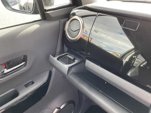 スズキ ハスラー Jスタイル Ⅱ 大分県 2017(平29)年 5.6万km ブルーイッシュブラックパール ワンオーナー/メーカーオプションナビ 【フルセグ/DVD/BTオーディオ】/全方位カメラ/ハーフレザー調シート/純正15インチアルミホイール/衝突被害軽減システム/レーンアシスト/ビルトインETC /HIDヘッドライト/LEDフォグランプ/オートライト/ステアリングリモコン/エンジンプッシュスタート/レザーステアリング/チルトステアリング/前席シートヒーター/運転席シートリフター/ウインカーミラー/アイドリングストップ/横滑り防止装置/リアプライバシーガラス/フロアマット/電動格納ミラー/Wエアバッグ/ABS/スマートキー×2/保証書/車両取説/ナビ取説