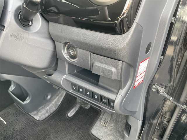 スズキ ハスラー Jスタイル Ⅱ 大分県 2017(平29)年 5.6万km ブルーイッシュブラックパール ワンオーナー/メーカーオプションナビ 【フルセグ/DVD/BTオーディオ】/全方位カメラ/ハーフレザー調シート/純正15インチアルミホイール/衝突被害軽減システム/レーンアシスト/ビルトインETC /HIDヘッドライト/LEDフォグランプ/オートライト/ステアリングリモコン/エンジンプッシュスタート/レザーステアリング/チルトステアリング/前席シートヒーター/運転席シートリフター/ウインカーミラー/アイドリングストップ/横滑り防止装置/リアプライバシーガラス/フロアマット/電動格納ミラー/Wエアバッグ/ABS/スマートキー×2/保証書/車両取説/ナビ取説