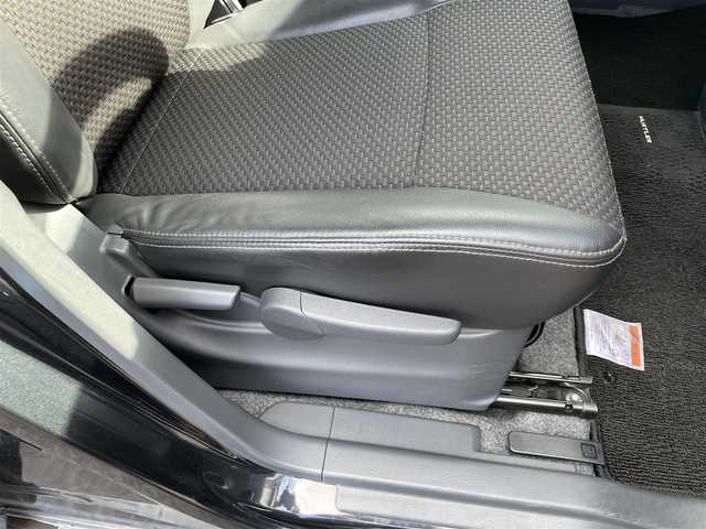 スズキ ハスラー Jスタイル Ⅱ 大分県 2017(平29)年 5.6万km ブルーイッシュブラックパール ワンオーナー/メーカーオプションナビ 【フルセグ/DVD/BTオーディオ】/全方位カメラ/ハーフレザー調シート/純正15インチアルミホイール/衝突被害軽減システム/レーンアシスト/ビルトインETC /HIDヘッドライト/LEDフォグランプ/オートライト/ステアリングリモコン/エンジンプッシュスタート/レザーステアリング/チルトステアリング/前席シートヒーター/運転席シートリフター/ウインカーミラー/アイドリングストップ/横滑り防止装置/リアプライバシーガラス/フロアマット/電動格納ミラー/Wエアバッグ/ABS/スマートキー×2/保証書/車両取説/ナビ取説