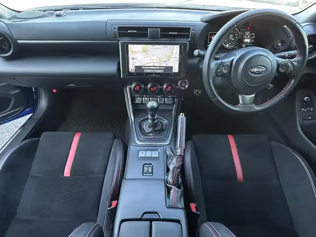 スバル ＢＲＺ S 群馬県 2022(令4)年 0.9万km WRブルーパール 6MT車/純正9インチナビ/（CD/DVD/SD/Bluetooth/SD）/フルセグテレビ/バックカメラ/クルーズコントロール/ハーフレザーシート/シートヒーター/純正ドライブレコーダー/ETC/プッシュスタート/LEDヘッドランプ/ステアリングリモコン/純正18インチアルミホイール/保証書/取扱説明書/スペアーキー1本