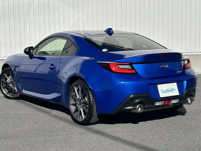 スバル ＢＲＺ S 群馬県 2022(令4)年 0.9万km WRブルーパール 6MT車/純正9インチナビ/（CD/DVD/SD/Bluetooth/SD）/フルセグテレビ/バックカメラ/クルーズコントロール/ハーフレザーシート/シートヒーター/純正ドライブレコーダー/ETC/プッシュスタート/LEDヘッドランプ/ステアリングリモコン/純正18インチアルミホイール/保証書/取扱説明書/スペアーキー1本
