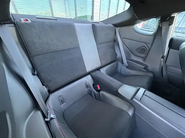 スバル ＢＲＺ S 群馬県 2022(令4)年 0.9万km WRブルーパール 6MT車/純正9インチナビ/（CD/DVD/SD/Bluetooth/SD）/フルセグテレビ/バックカメラ/クルーズコントロール/ハーフレザーシート/シートヒーター/純正ドライブレコーダー/ETC/プッシュスタート/LEDヘッドランプ/ステアリングリモコン/純正18インチアルミホイール/保証書/取扱説明書/スペアーキー1本