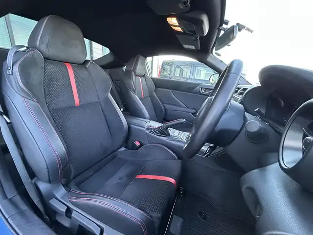 スバル ＢＲＺ S 群馬県 2022(令4)年 0.9万km WRブルーパール 6MT車/純正9インチナビ/（CD/DVD/SD/Bluetooth/SD）/フルセグテレビ/バックカメラ/クルーズコントロール/ハーフレザーシート/シートヒーター/純正ドライブレコーダー/ETC/プッシュスタート/LEDヘッドランプ/ステアリングリモコン/純正18インチアルミホイール/保証書/取扱説明書/スペアーキー1本