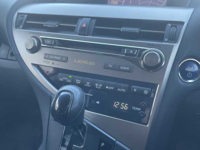 レクサス ＲＸ 450h バージョンL エアサス 長野県 2013(平25)年 9.1万km スターライトブラックガラスフレーク ・純正HDDメーカオプションナビナビゲーション/CD DVD フルセグTV Bluetooth/・バックカメラ/・ビルトインETC/・レーダークルーズコントロール/・黒革シート/・シートヒーター(D/N)/・エアーシート(D/N)/・パワーシート(D/N)/・パワーバックドア/・純正19インチアルミホイール/・コーナーセンサー/・LEDヘッドライト/・オートライト/・フォグライト/・ウィンカーミラー/・電動格納ミラー/・フロアマット/・スマートキー/・エンジンプッシュスタート/・エアサス/・AW付き冬タイヤ積込有り