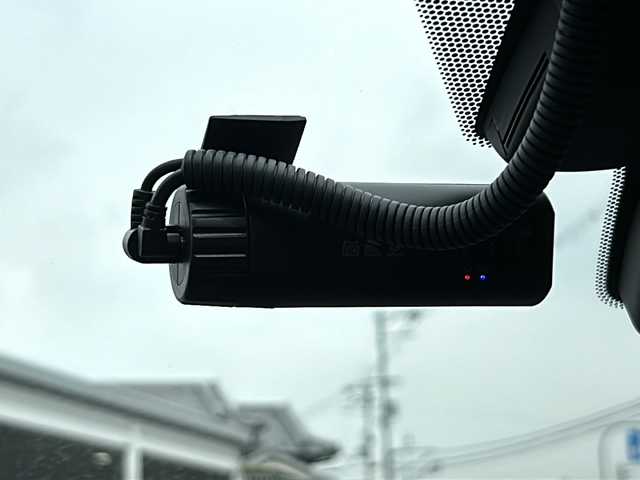 レクサス ＵＸ 250h Fスポーツ 大阪府 2021(令3)年 5.9万km ソニックチタニウム １オーナー　ＴＲＤマフラー＆エアロ　３眼ＬＥＤライト　ナビ　全方位カメラ　サンルーフ　ＰＣＳ　ＢＳＭ　ＨＵＤ　前席シートヒーター＆エアシート　パワーシート　パワーバックドア　前後ドラレコ　ＥＴＣ２．０/ワンオーナー/純正ナビ/全方位カメラ/サンルーフ/ETC2.0/前後ドラレコ/ブラインドスポットモニター/ヘッドアップディスプレイ/レーダークルーズコントロール/TRDフルエアロ/TRDマフラー/D+N席シートヒーター/D+N席エアーシート/ステリングヒーター/D+N席パワーシート/パワーバックドア/パドルシフト/三眼LEDヘッドライト/フォグランプ/衝突被害軽減システム/スマートキー