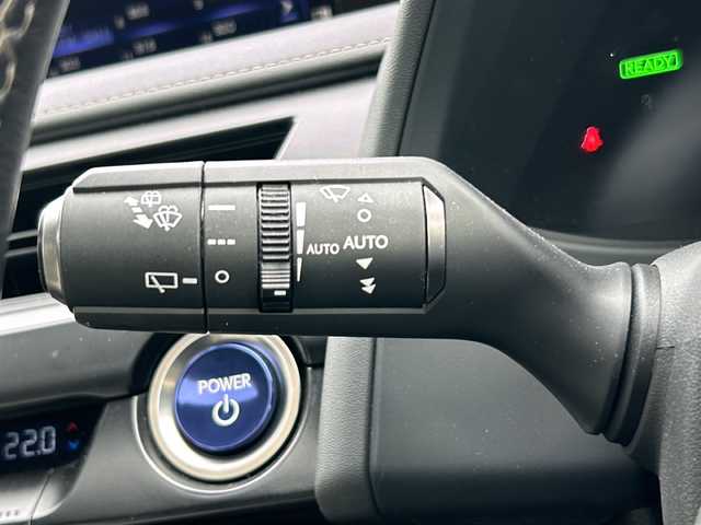 レクサス ＵＸ 250h Fスポーツ 大阪府 2021(令3)年 5.9万km ソニックチタニウム １オーナー　ＴＲＤマフラー＆エアロ　３眼ＬＥＤライト　ナビ　全方位カメラ　サンルーフ　ＰＣＳ　ＢＳＭ　ＨＵＤ　前席シートヒーター＆エアシート　パワーシート　パワーバックドア　前後ドラレコ　ＥＴＣ２．０/ワンオーナー/純正ナビ/全方位カメラ/サンルーフ/ETC2.0/前後ドラレコ/ブラインドスポットモニター/ヘッドアップディスプレイ/レーダークルーズコントロール/TRDフルエアロ/TRDマフラー/D+N席シートヒーター/D+N席エアーシート/ステリングヒーター/D+N席パワーシート/パワーバックドア/パドルシフト/三眼LEDヘッドライト/フォグランプ/衝突被害軽減システム/スマートキー