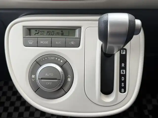 ダイハツ ミラ ココア X スペシャルコーデ 滋賀県 2014(平26)年 5.9万km コットンアイボリー ワンオーナー/純正メモリナビ/ワンセグテレビ（走行中視聴可能）/アイドリングストップ/純正フロアマット