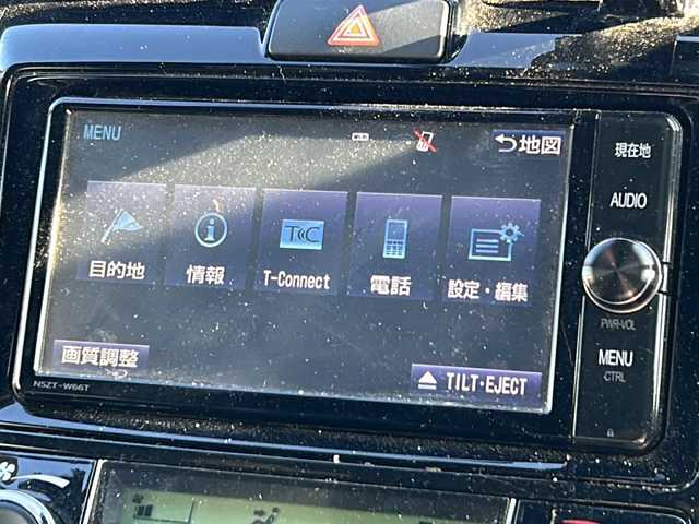 トヨタ カローラ フィールダー ハイブリッドG ダブルバイビー 千葉県 2016(平28)年 9.8万km ブラックマイカ 純正ナビ　ＮＳＺＴ－Ｗ６６Ｔ　バックカメラ　フルセグＴＶ　Ｂｔ　ＥＴＣ２．０　ハーフレザーシート　横滑り防止機能　シートヒーター　サイド・リアスポイラーエアロパーツ　純正１７ＡＷ　衝突軽減システム