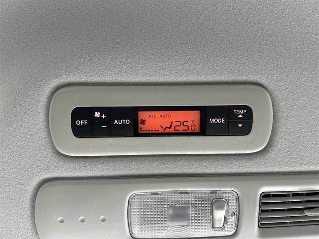 日産 セレナ HWS S HV Vセレ +Sefty 大阪府 2016(平28)年 5.1万km ブリリアントホワイトパール 純正ナビ(フルセグ/DVD再生/Bluetooth) 360カメラ 後席モニター ETC 両側パワースライドドア 衝突軽減 クルコン レーンアシスト リアオートエアコン オートライト ワンオーナー