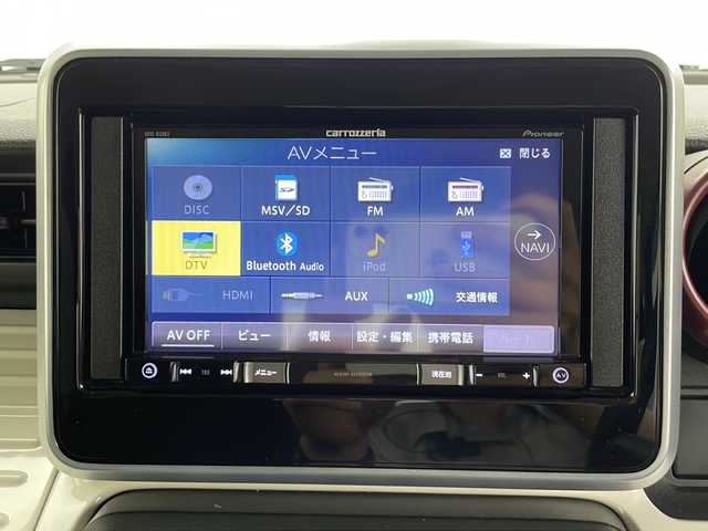 スズキ スペーシア HYBRID X 三重県 2019(平31)年 4.3万km ピュアホワイトP 禁煙車/社外SDナビ（AVIC-RZ802）/AM/FM/CD/DVD/BT/SD/フルセグTV/バックカメラ/衝突軽減ブレーキ/両側パワースライドドア/コーナーセンサー /レーンキープアシスト /シートヒーター /ETC/オートライト/オートハイビーム/プッシュスタート/スマートキー/純正ドアバイザー/アームレスト/サーキュレーター