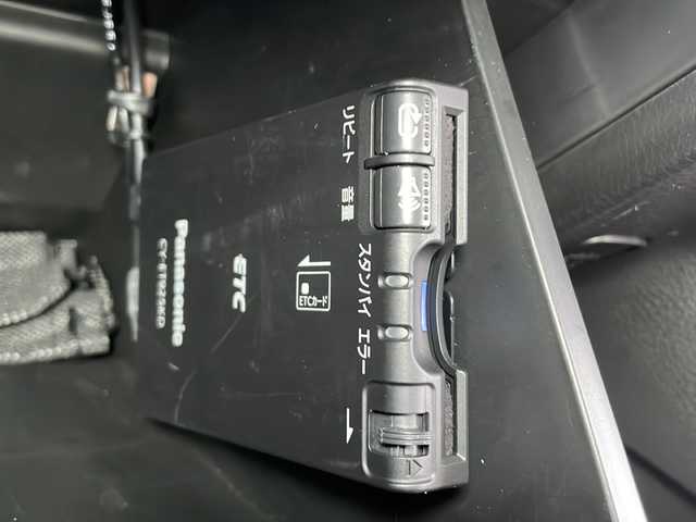 スズキ スペーシア HYBRID X 三重県 2019(平31)年 4.3万km ピュアホワイトP 禁煙車/社外SDナビ（AVIC-RZ802）/AM/FM/CD/DVD/BT/SD/フルセグTV/バックカメラ/衝突軽減ブレーキ/両側パワースライドドア/コーナーセンサー /レーンキープアシスト /シートヒーター /ETC/オートライト/オートハイビーム/プッシュスタート/スマートキー/純正ドアバイザー/アームレスト/サーキュレーター