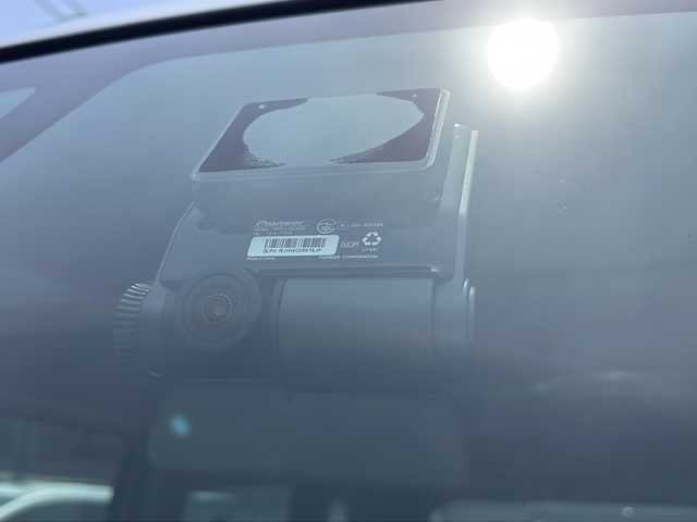 スズキ スペーシア HYBRID X 三重県 2019(平31)年 4.3万km ピュアホワイトP 禁煙車/社外SDナビ（AVIC-RZ802）/AM/FM/CD/DVD/BT/SD/フルセグTV/バックカメラ/衝突軽減ブレーキ/両側パワースライドドア/コーナーセンサー /レーンキープアシスト /シートヒーター /ETC/オートライト/オートハイビーム/プッシュスタート/スマートキー/純正ドアバイザー/アームレスト/サーキュレーター