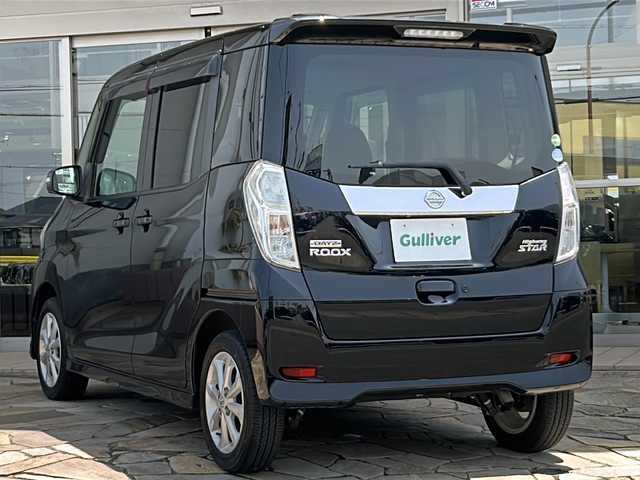 日産 デイズ ルークス ハイウェイスター Xターボ 静岡県 2018(平30)年 3.8万km ブラック 純正ナビ/アラウンドビューモニター/ETC/前方ドライブレコーダー/片側パワースライドドア/衝突被害軽減システム/アイドリングストップ/LEDヘッドランプ/オートライト/オートマチックハイビーム/純正フロアマット/プッシュスタート/スマートキー