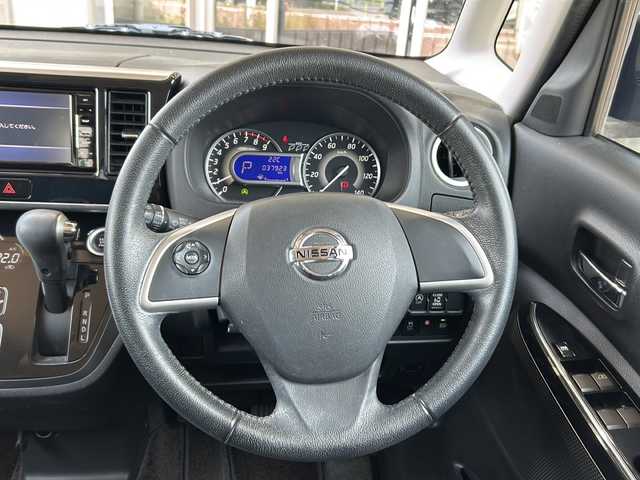 日産 デイズ ルークス ハイウェイスター Xターボ 静岡県 2018(平30)年 3.8万km ブラック 純正ナビ/アラウンドビューモニター/ETC/前方ドライブレコーダー/片側パワースライドドア/衝突被害軽減システム/アイドリングストップ/LEDヘッドランプ/オートライト/オートマチックハイビーム/純正フロアマット/プッシュスタート/スマートキー