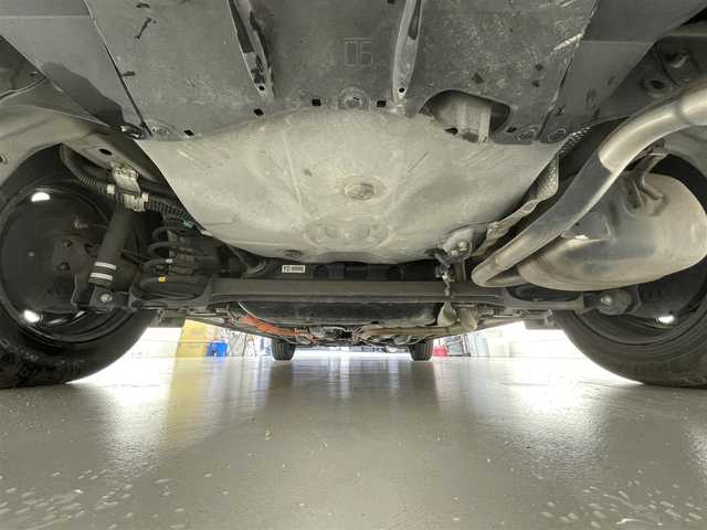 トヨタ アクア S 滋賀県 2017(平29)年 5.9万km ブラックマイカ 禁煙車/純正7インチナビ/・フルセグTV/・Bluetooth/・CD/DVD/・SD/・AM/FM/バックカメラ/ETC/オートエアコン/オートライト/スマートキー/スペアキー/電装格納ミラー/横滑り防止機能/車両接近通報装置