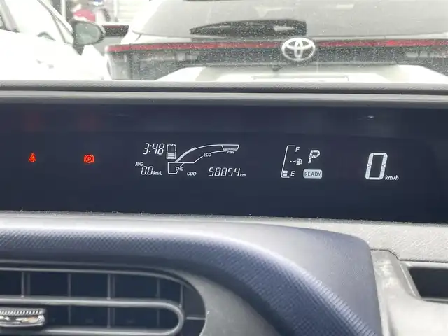 トヨタ アクア S 滋賀県 2017(平29)年 5.9万km ブラックマイカ 禁煙車/純正7インチナビ/・フルセグTV/・Bluetooth/・CD/DVD/・SD/・AM/FM/バックカメラ/ETC/オートエアコン/オートライト/スマートキー/スペアキー/電装格納ミラー/横滑り防止機能/車両接近通報装置