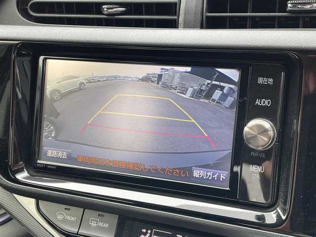 トヨタ アクア S 滋賀県 2017(平29)年 5.9万km ブラックマイカ 禁煙車/純正7インチナビ/・フルセグTV/・Bluetooth/・CD/DVD/・SD/・AM/FM/バックカメラ/ETC/オートエアコン/オートライト/スマートキー/スペアキー/電装格納ミラー/横滑り防止機能/車両接近通報装置