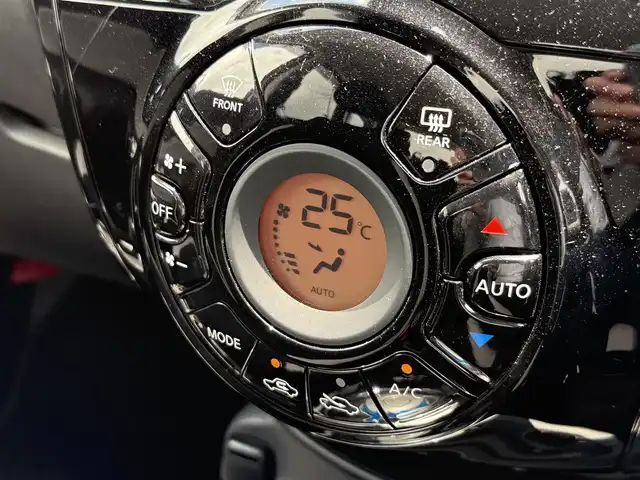 日産 ノート e－パワー B 兵庫県 2019(平31)年 2.7万km ブリリアントシルバー 社外ナビ/オートハイビーム/Pセンサー/エマージェンシーブレーキサポート/車線逸脱警報/オートライト/Bluetoothオーディオ/ドラレコ/プッシュスタート＆スマートキー