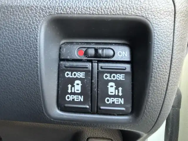 ホンダ Ｎ ＢＯＸ G ターボパッケージ 宮城県 2013(平25)年 5.3万km プレミアムホワイトパール 登録時走行距離５２３６０ｋｍ/両側パワースライドドア/クルーズコントロール/オートライト/横滑り防止機能/ECON/ベンチシート/ステアリングスイッチ/エンジンスタートボタン/スマートキー/スペアキー/CD/AM/FM/ウインカーミラー/ドアバイザー