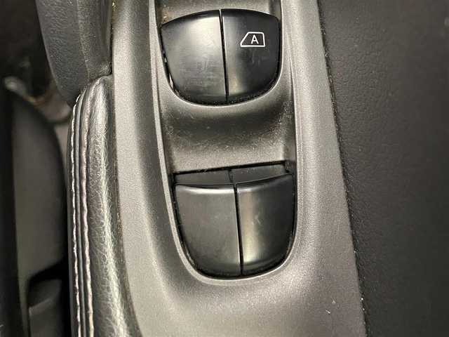 日産 エクストレイル 20X 青森県 2014(平26)年 10.3万km ダイヤモンドブラック (株)IDOMが運営する【じしゃロン青森店】の自社ローン専用車両になりますこちらは現金、またはオートローンご利用時の価格です。自社ローンご希望の方は別途その旨お申付け下さい。/４WD/HDDナビ/バックカメラ/ETC/シートヒーター/オートライト/LEDヘッドライト/電動格納ミラー/ダウンヒルアシストコントロール/社外アルミホイール/純正フロアマット/サイドバイザー/フォグランプ/ウィンカーミラー/プッシュスタート/アイドリングストップ