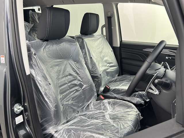 三菱 デリカＤ：５ シャモニー 大阪府 2025(令7)年 0.1千km グラファイトグレーメタリック/ブラックマイカ 登録済み未使用車/全方位カメラ(バック、サイド、フロント)/ブラインドスポットモニター/パワースライドドア/パワーバックドア/E-Assist/・衝突被害軽減ブレーキシステム/・車線逸脱警報システム/・レーダークルーズコントロールシステム/・オートマチックハイビーム/・誤発進抑制機能/・後側方車両検知警報システム/・後退時交差車車両検知警報システム/両側パワースライドドア/パワーバックドア/電動サイドステップレス/パワーシート(D席)/シートヒーター(D/N席)/ステアリングヒーター/ハーフレザーシート/純正AW/オートライト/保証書/取扱説明書/CHAMONIX (8人)　4WD　e-Assist/オリジナルナビ取付パッケージ＋リアモニター取付パッケージ(25/300)　ステップレス　（8人）