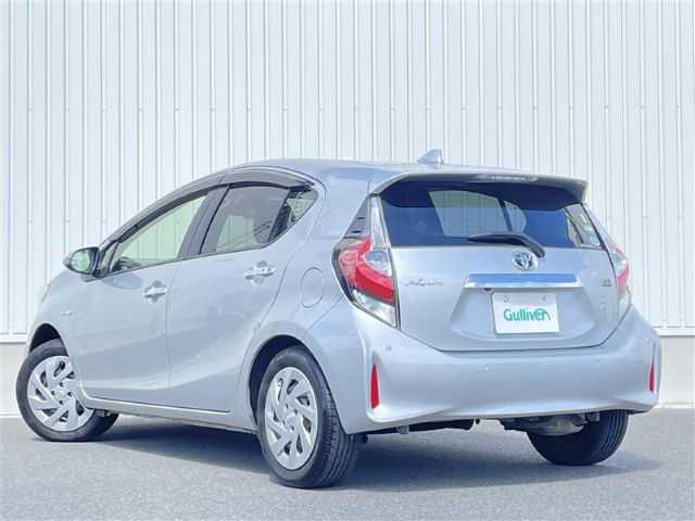 トヨタ アクア S スタイルブラック 群馬県 2018(平30)年 7.3万km シルバーM ワンオーナー/トヨタセーフティセンス/・プリクラッシュセーフティシステム/・レーンディパーチャーアラート/・オートマチックハイビーム/・先行車発進告知/・インテリジェントクリアランスソナー/純正SDナビ/（CD/SD/BT/AM/FM）/フルセグTV/バックカメラ/ETC/プッシュスタート/アームレスト/ステリモ/ドラレコ/GPSレーダー/ウインカーミラー/純正フロアマット/純正ドアバイザー/保証書/取説/スペアキー