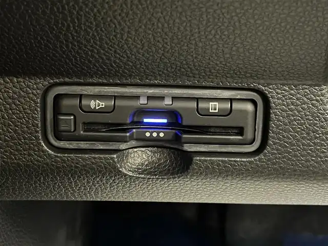 ホンダ Ｎ ＯＮＥ オリジナル 宮城県 2023(令5)年 0.6万km プレミアムアイボリーパールⅡ 純正ナビ/(AM/FM/TV/iPod/SD/USB/BT/AUX/CD/DVD)/バックカメラ/ETC/ホンダセンシング/ハーフレザー/プッシュスタート/スマートキー/スペアキー/オートライト/オートマチックハイビーム/LEDヘッドライト/ヘッドライトレベライザー/ドアバイザー/純正フロアマット
