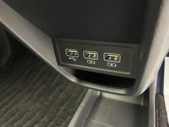 ホンダ Ｎ ＯＮＥ オリジナル 宮城県 2023(令5)年 0.6万km プレミアムアイボリーパールⅡ 純正ナビ/(AM/FM/TV/iPod/SD/USB/BT/AUX/CD/DVD)/バックカメラ/ETC/ホンダセンシング/ハーフレザー/プッシュスタート/スマートキー/スペアキー/オートライト/オートマチックハイビーム/LEDヘッドライト/ヘッドライトレベライザー/ドアバイザー/純正フロアマット