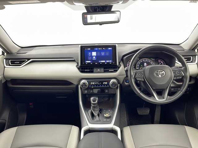 トヨタ ＲＡＶ４ G Zパッケージ 愛知県 2020(令2)年 3.1万km ホワイトパールクリスタルシャイン 純正ディーラーオプション9インチナビ/【Bluetooth/フルセグTV/CD/DVD】/パノラマルーフ/レザーシート/デジタルインナーミラー/バックカメラ/トヨタセーフティーセンス/・プリクラッシュセーフティー/・レーントレーシングアシスト/・レーダークルーズコントロール/・オートマチックハイビーム/・ロードサインアシスト/・ブラインドスポットモニター/・パーキングサポートブレーキ/パワーバックドア/ステアリングヒーター/電動格納ミラー/シートメモリー/パワーシート/シートヒーター/ステアリングスイッチ/純正ドアバイザー/純正フロアマット/ビルトインETC2.0/純正19インチアルミホイール/電動格納ミラー/LEDオートライト
